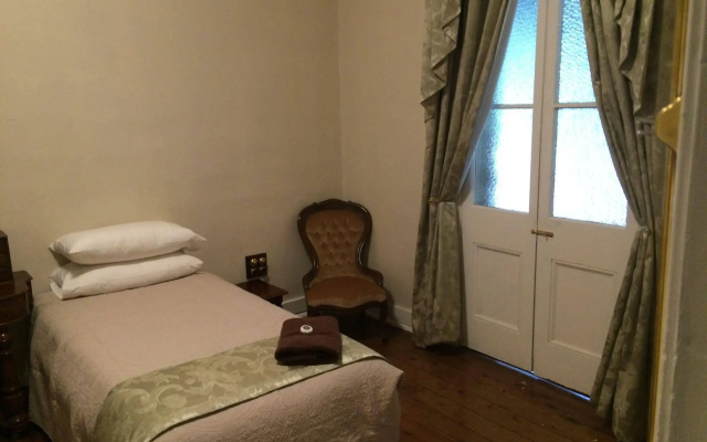 Wisemans Inn Hotel
