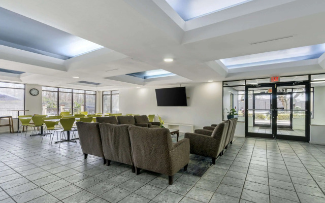 Rodeway Inn Wesley Chapel
