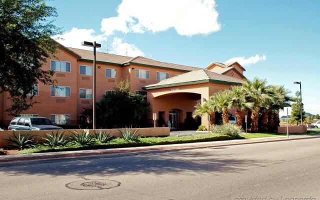 Comfort Inn Suites In Tucson United States Of America From 141