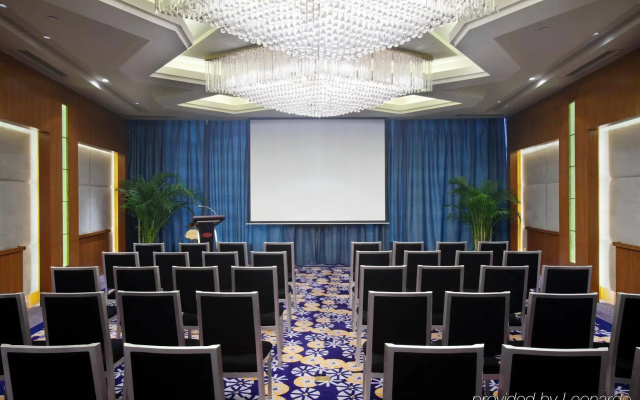 Отель Palace Hotels (Chongqing Nanbin Road Holy Land Hot Spring Branch)