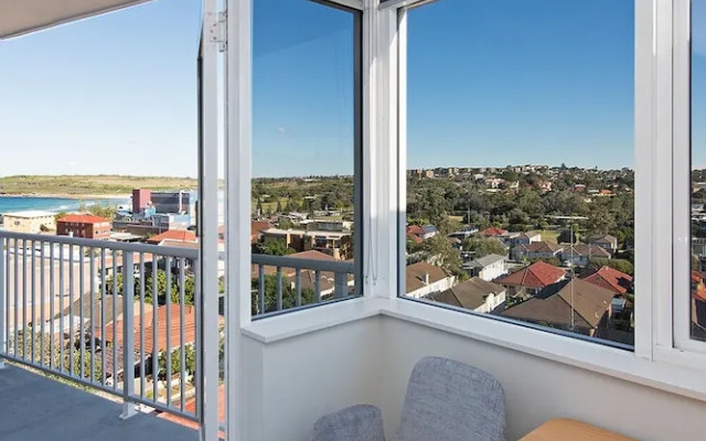 Stunning Ocean View Apartment H324