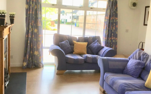 Wellingtonia Court Apartment