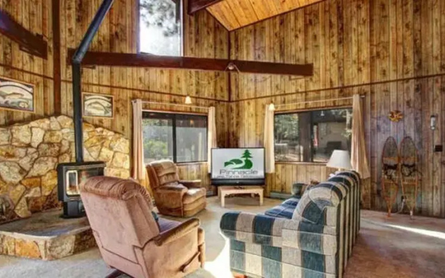 RedAwning Seneca Forest Chalet