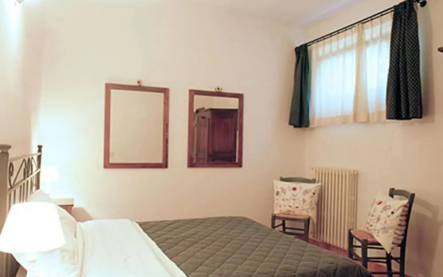 Sun-kissed Apartment in Castelfiorentino With Swimming Pool