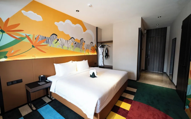 Monkeys Canopy Resort