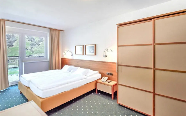 Flat in Obergurgl With Shared Wellness Centre