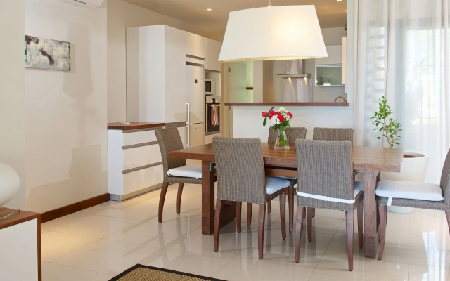 Leora Beach by Horizon Holidays