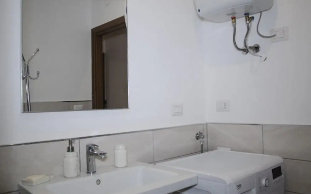 Beachfront two Room Apartment Sparaglione