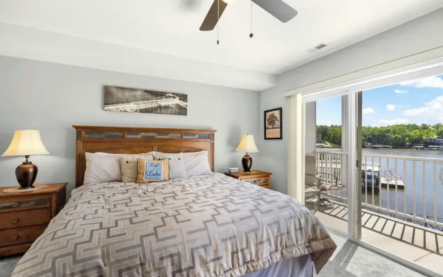 Seascape Cove Waterfront!
