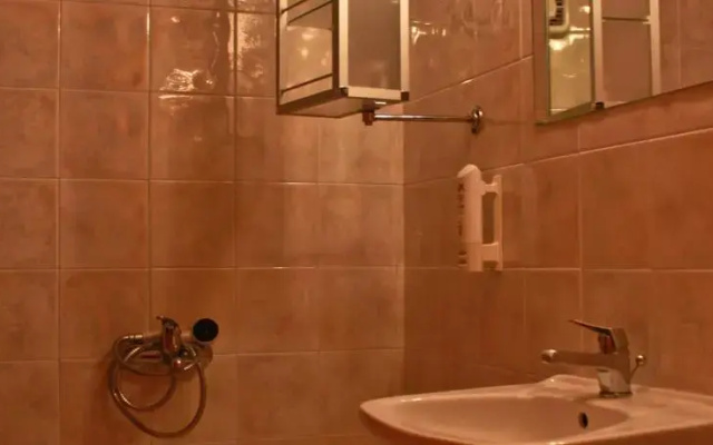 Erato Hotel