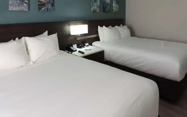 Rodeway Inn and Suites