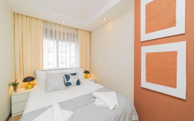 Sleek and Central Apartment in Muratpasa
