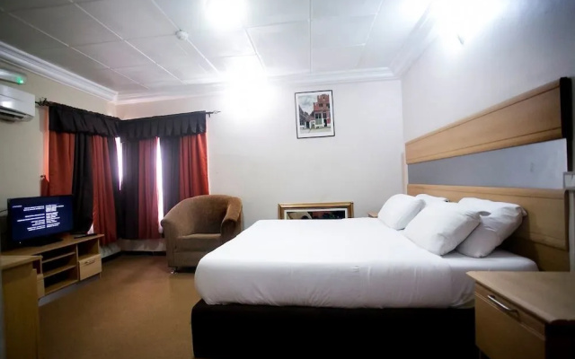 Villa Park Hotels