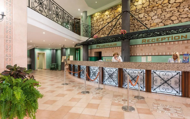 Hrizantema- All Inclusive Hotel