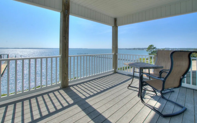 Dolphin Lookout