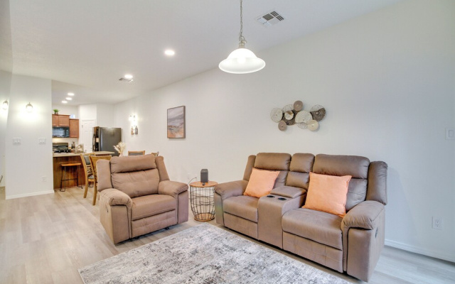 3 Mi to Downtown: Wfh-friendly ABQ Townhome!