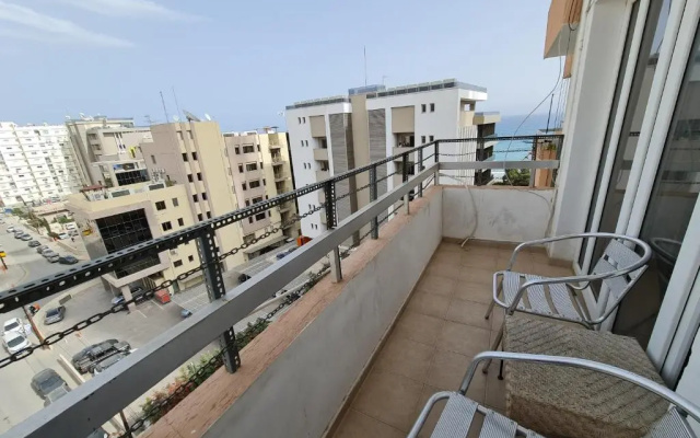 2Bd Sea View Flat