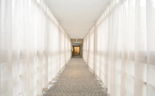 Ji Hotel (Hefei Aoyuan City Tiandi)