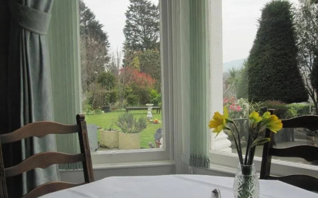 Bron Orme Private Hotel