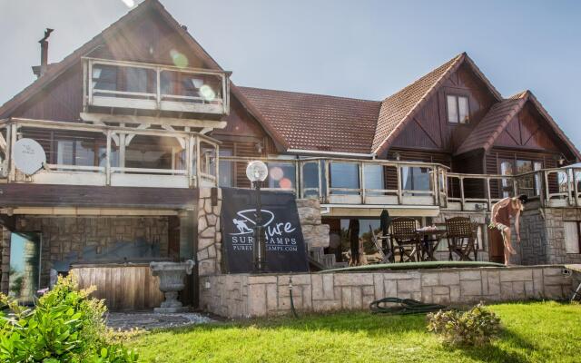 Отель Surf Lodge South Africa вид на фасад
