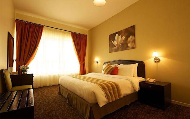 Oasis Court Hotel Apartments комната для гостей