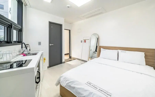 Yeosu Nangmanstay Pension