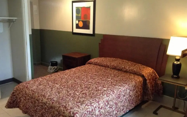 New Sea Breeze Motel