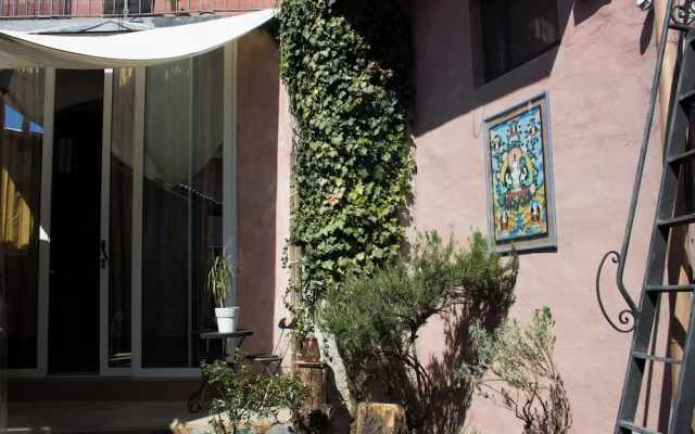 CasaRosada Wellness Guest House