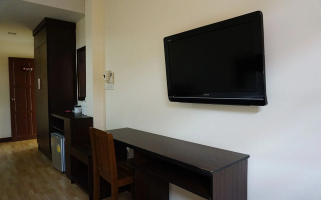 Ponburi Hotel