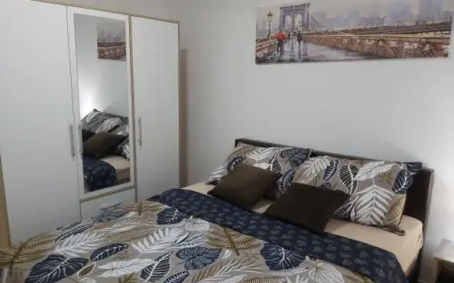 Apartment Violet