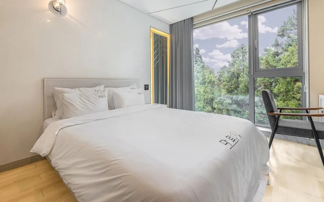 Jeju Maru Hotel & Cafe