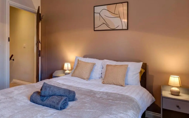 Cosy 2 Bed Home Chesterfield (Adults Only)