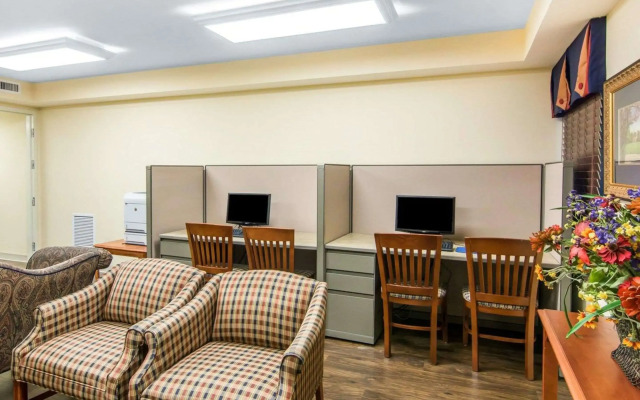 Bluegreen Vacations Patrick Henry Square, an Ascend Collection Resort