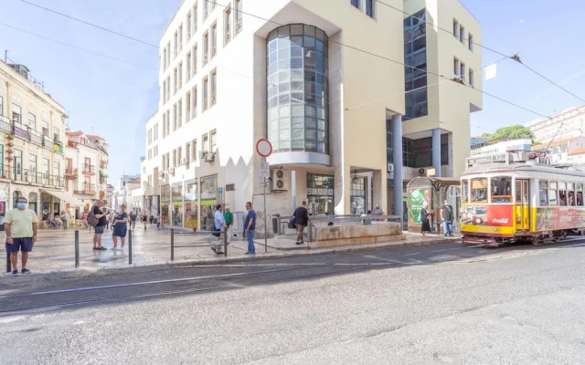 Historical Centre Terrace Aircon by LD Apartments