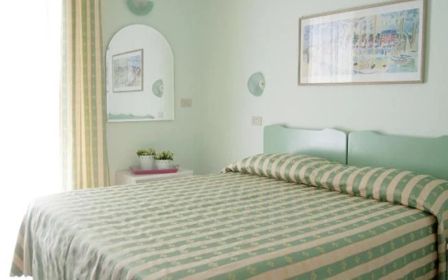 Hotel Flora