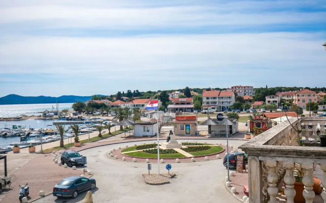 Scenic Apartment in Pakoštane near Sea & Town Center