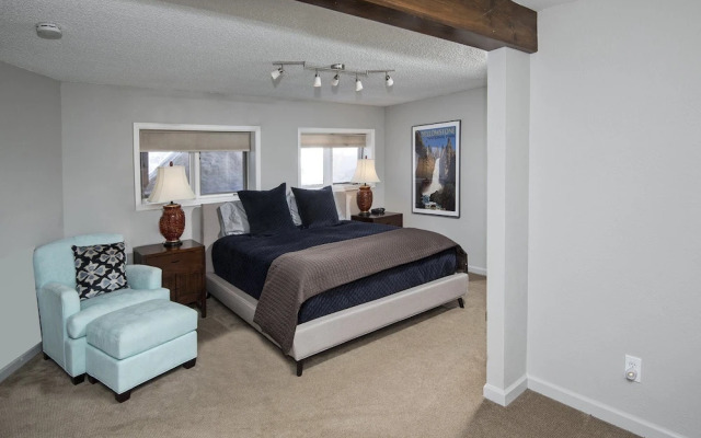 2338 Tahoe Drive