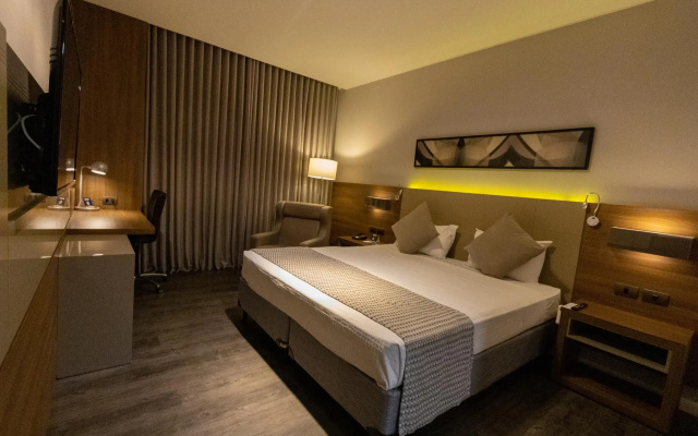 JL Hotel by Bourbon