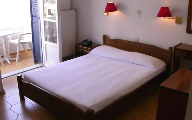 Naias