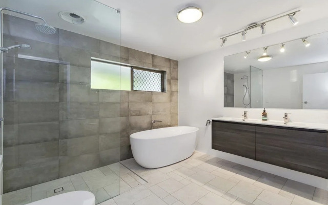 Kingscliff Ocean Vista With Jacuzzi Spa
