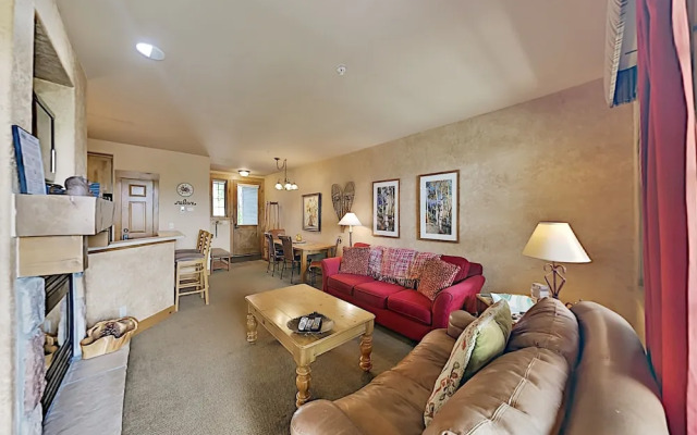 8203ns20 2 Bedroom Condo