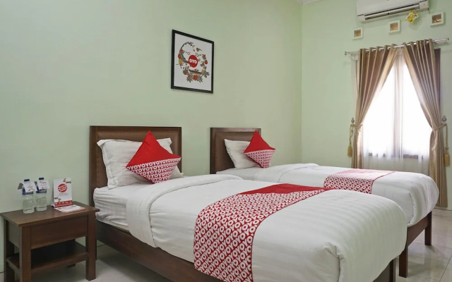 OYO 833 Hotel Army Look Syariah