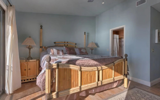 Apollo s Hideaway