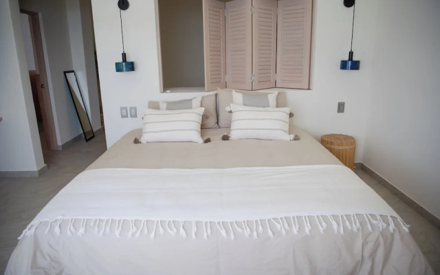 Cabo Break Hotel