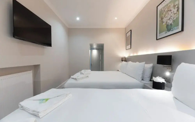 Marina Hotel London