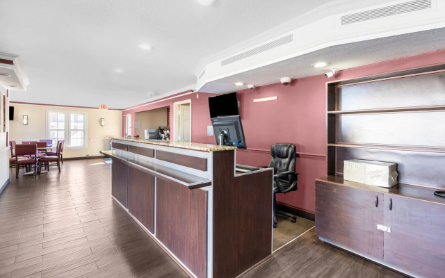 OYO Hotel Tulsa N Sheridan Rd & Airport