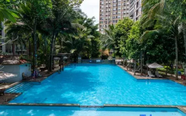 Ruierbo Designer Original Homestay (Jinghong Poshui Plaza)