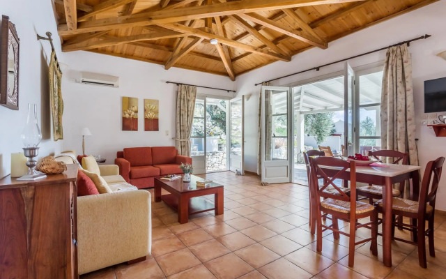 Villa Tassoula Large Private Pool Walk to Beach Wifi - 2830