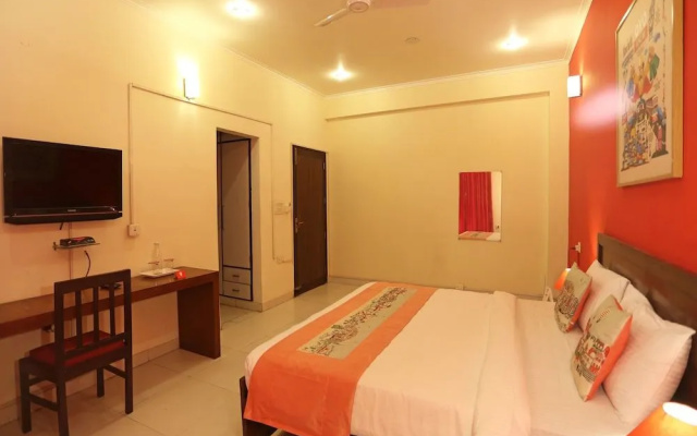 OYO Flagship 144 Noida Expressway NSEZ