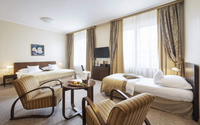 Devin Hotel